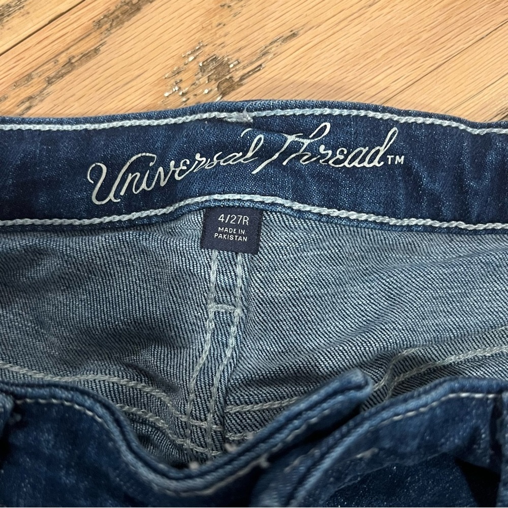 TARGET Universal Thread High Rise Midi Denim Shorts - 4/27 - Picture 3 of 4